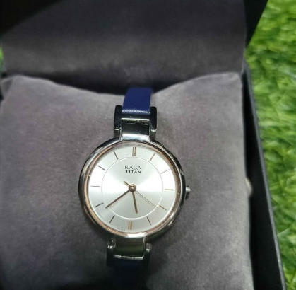 Titan watch woman original for sale
