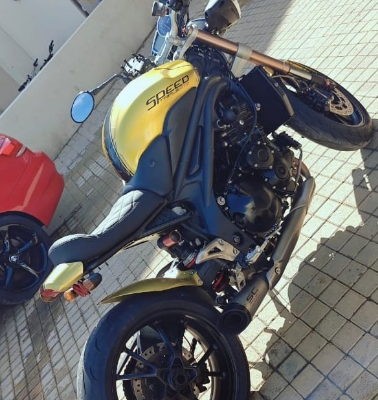 Triumph Speed Triple 1050 ABS 2013 in perfect cond