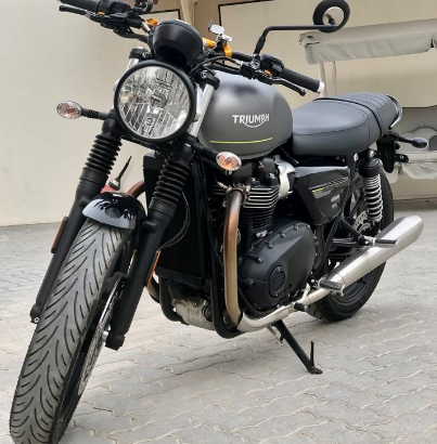 Triumph Speed Twin 900, 2023 In excellent conditio