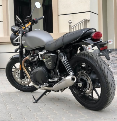 Triumph Speed Twin 900, 2023 In excellent conditio