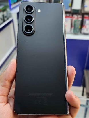 SAMSUNG FOLD 5 12GB/256GB FOR SALE