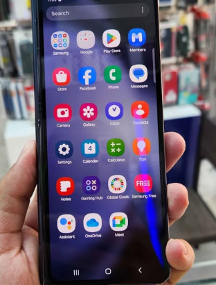 SAMSUNG FOLD 5 12GB/256GB FOR SALE