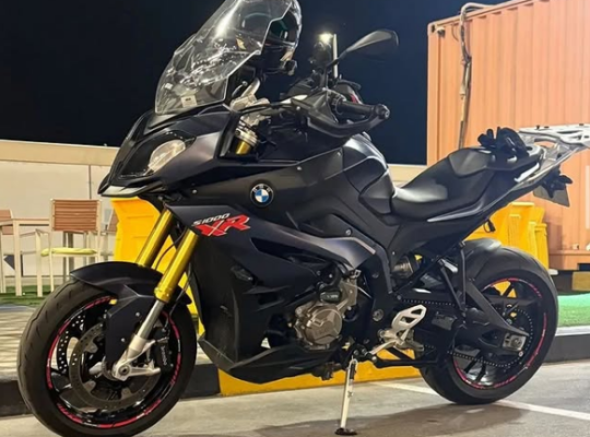 Bmw s1000xr 2017 in perfect condition for sale