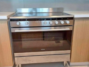 Siemens full electric cooker freestanding 5 hobs f