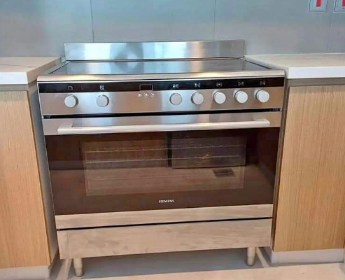 Siemens full electric cooker freestanding 5 hobs f