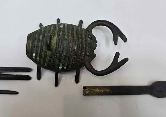 Beautiful very rare real antique scorpion lock for