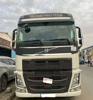 Volvo FH13 500 HP 2022 in excellent condition for