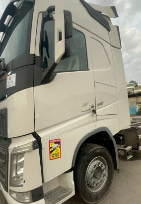 Volvo FH13 500 HP 2022 in excellent condition for