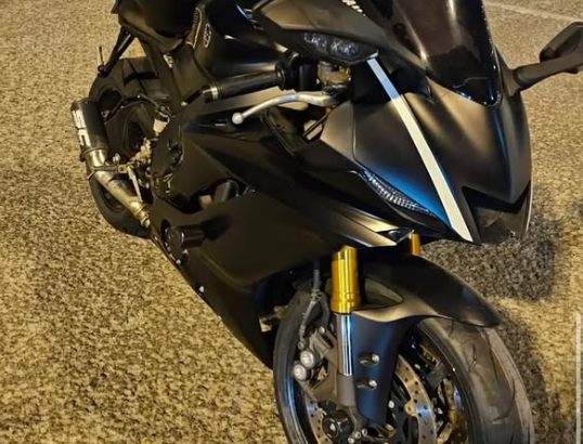 Yamaha R6 2018 Gcc in perfect condition for sale
