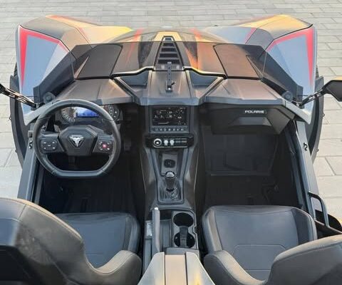 Polaris Slingshot SLR 2023 In excellent condition