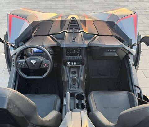 Polaris Slingshot SLR 2023 In excellent condition