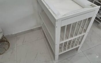 للبيع طاولة تغيير للبيبي