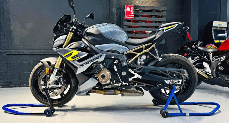 BMW s1000 2023 in excellent condition for sale