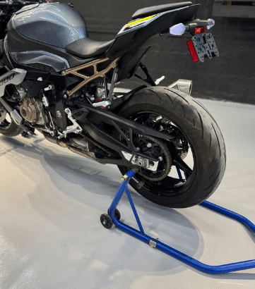 BMW s1000 2023 in excellent condition for sale