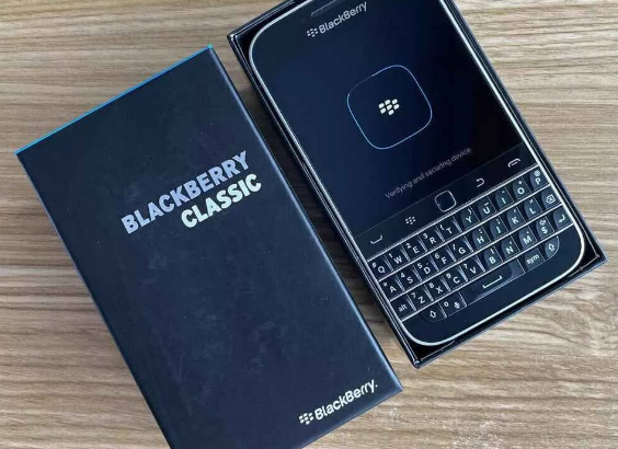 Blackberry classic Q20 for sale