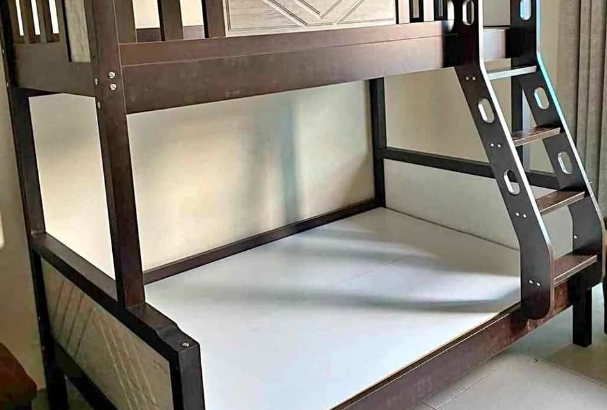 Solid Wooden Family Bunker Bed For Sale