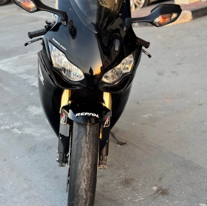 Honda CBR 1000RR 2009 in good condition for sale