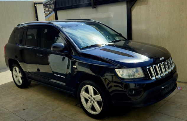 Jeep Compass 4X4, 2.4 2013 in good condition For