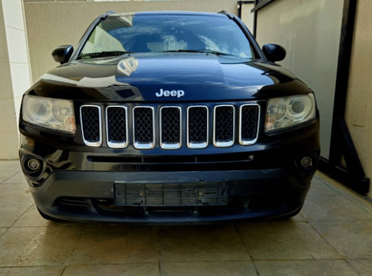 Jeep Compass 4X4, 2.4 2013 in good condition For