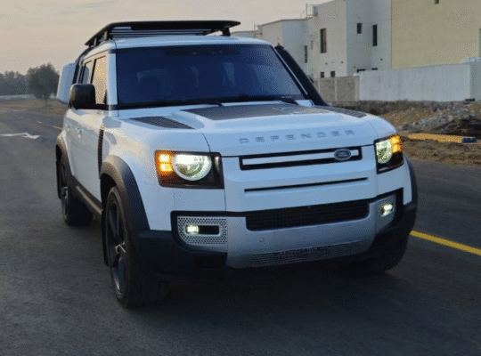 Land Rover Defender P300 110, 2021 GCC For sale