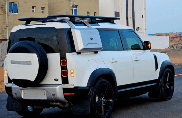 Land Rover Defender P300 110, 2021 GCC For sale