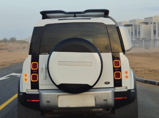 Land Rover Defender P300 110, 2021 GCC For sale