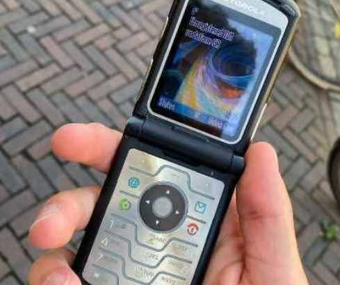 Motorola razr v3i For Sale