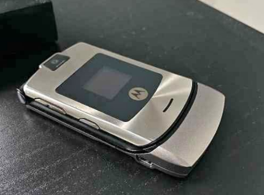 Motorola razr v3i For Sale
