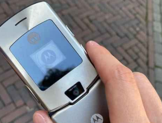 Motorola razr v3i For Sale