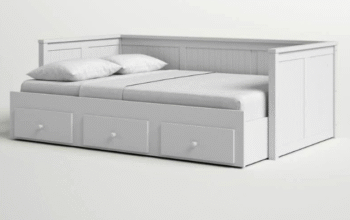 Plywood daybed in excellent condition for sale