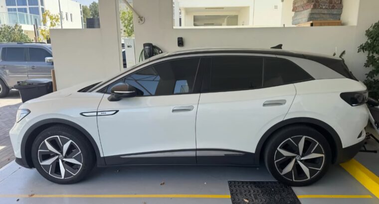 Volkswagen ID 4 pro 2022 in perfect condition
