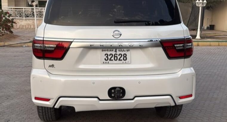 Nissan patrol 2021 base option Gcc