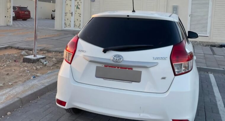 Toyota yaris 2016 Hatchback Gcc for sale