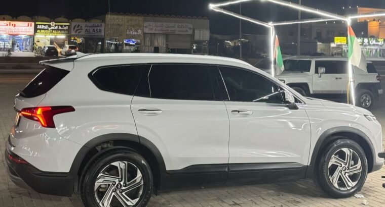 Hyundai santa fe 2023 Gcc 2.5L full option for sa