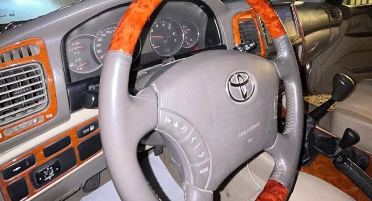 Toyota Land cruiser GXR 2005 in good condition