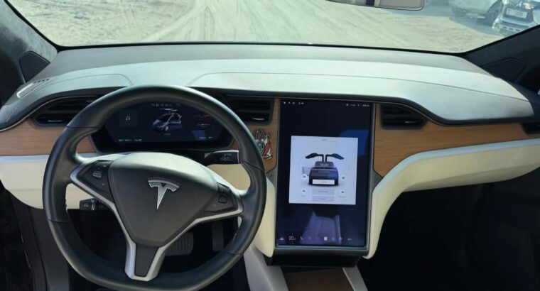 Tesla model X long range plus 2020