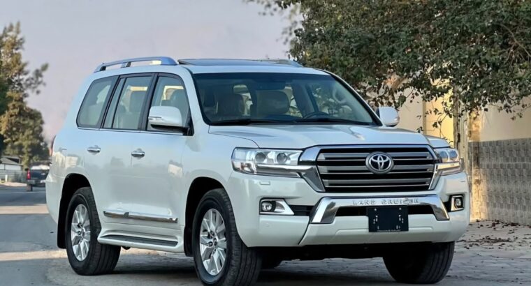 Land cruiser GXR 5.7L Gcc 2016 for sale