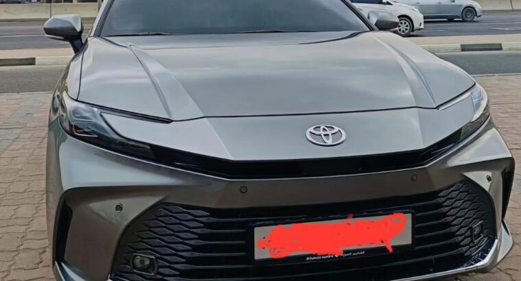 Toyota Camry GLE hybrid full option 2025 Gcc
