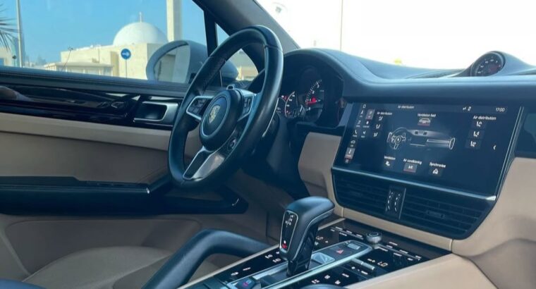 Porsche Cayenne S fully loaded 2018 Gcc