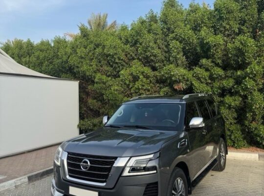 Nissan patrol platinum 2021 Gcc full option