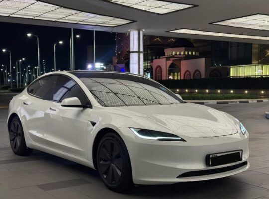 Tesla model 3 Long range 2024 Gcc for sale