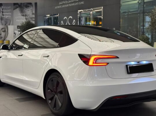 Tesla model 3 Long range 2024 Gcc for sale