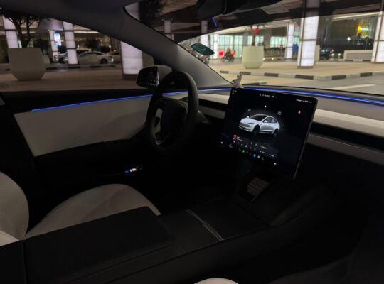 Tesla model 3 Long range 2024 Gcc for sale