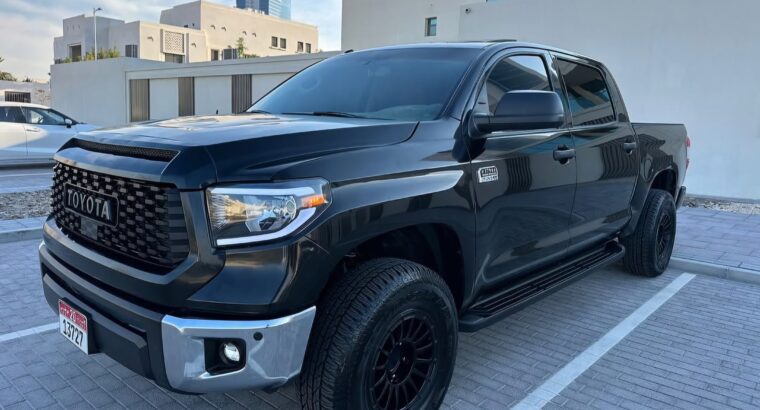 Toyota Tundra 5.7L full option 2016 USA imported