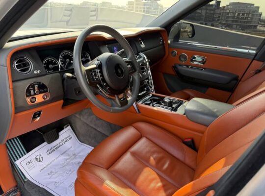 Rolls Royce Cullinan Standard 2021 Gcc