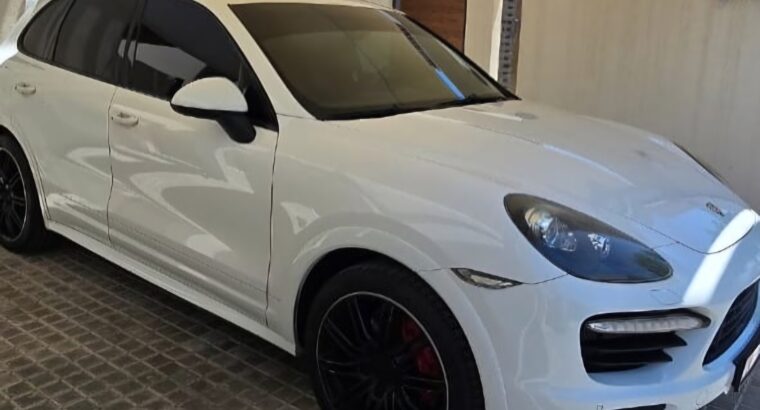 Porsche Cayenne GTS 2014 Gcc