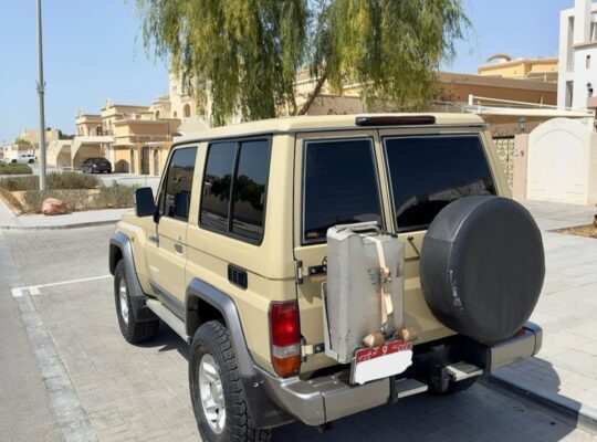 Toyota Land cruiser coupe LC70 2014 Gcc