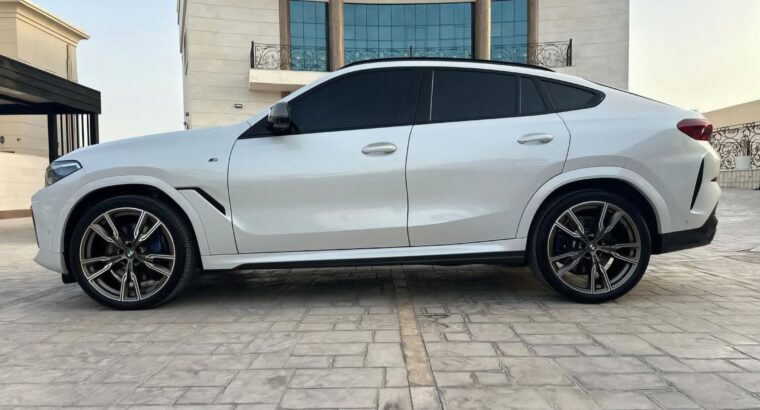 BMW X6 M50i full option 2021 Gcc