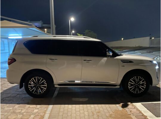 Nissan patrol platinum 2022 Gcc