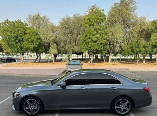 Mercedes E300 in good condition 2017 USA imported